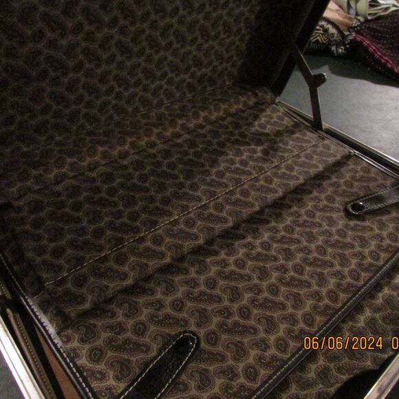 60's thin hard body briefcase - Picture 3 of 4